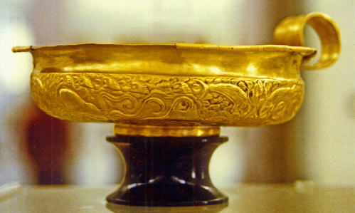 Mycenaean civilization, Dendra Royal Tholos Tomb, Shallow Gold Cup